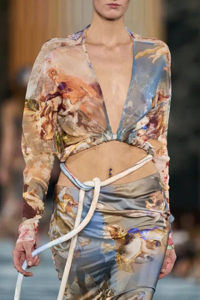 Look 198